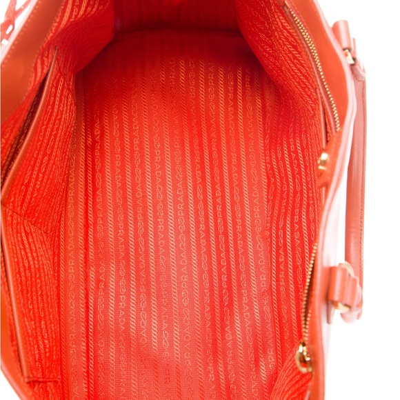 Prada large Saffiano Lux tote - Picture 5 of 8